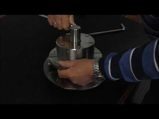 Replacing the Shaft Bearing Cap Unit for a Quattroflow® QF20k Pump